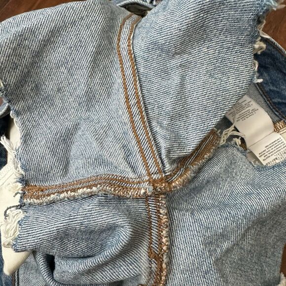 NWOT MADEWELL Relaxed Denim Shorts Destroyed Hem Edition in Rosemount Wash - Picture 6 of 11